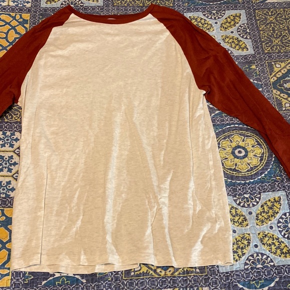 Red & White long sleeve teeshirt - Picture 1 of 1